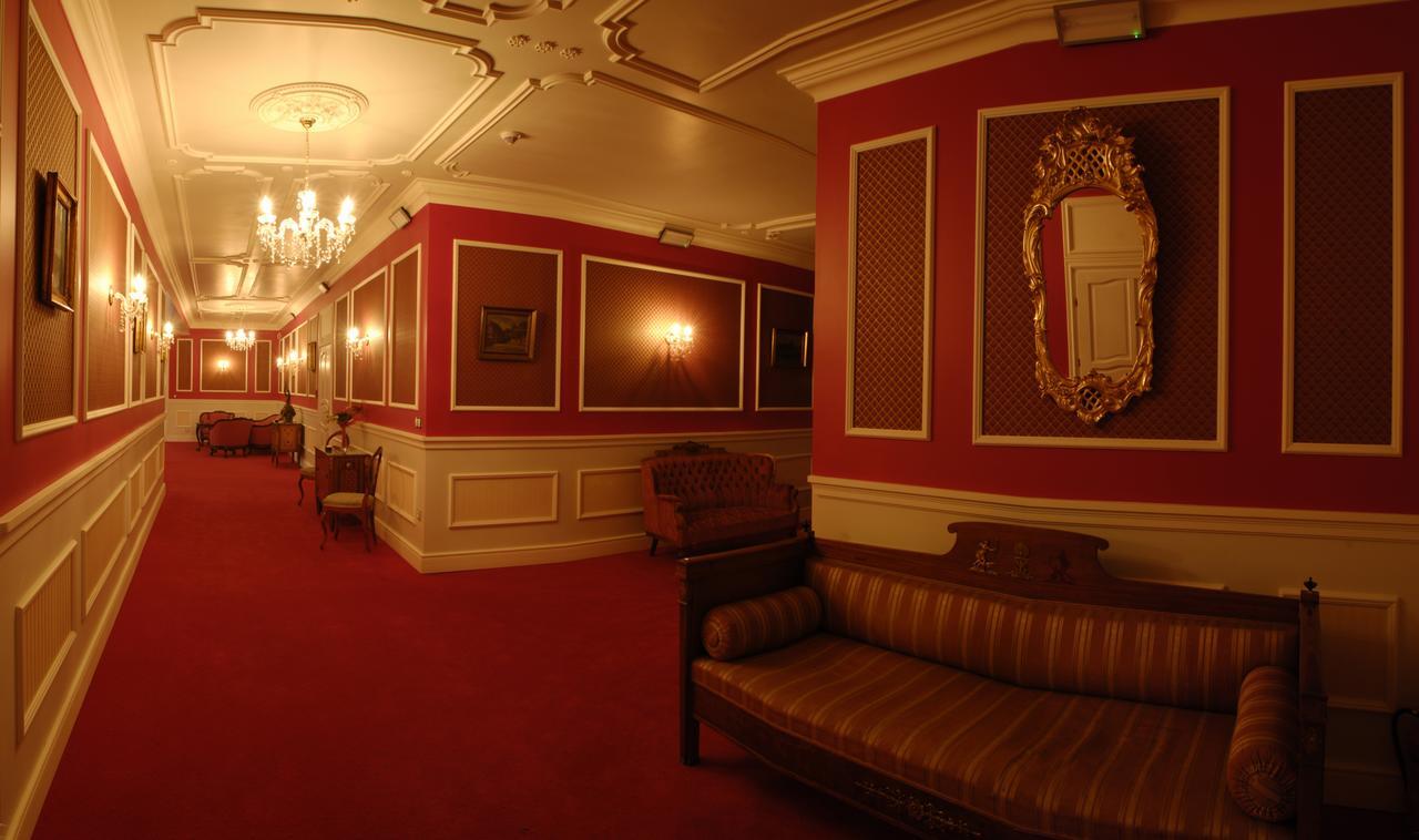 Hotel Na Bloniach Белско-Бяла Екстериор снимка