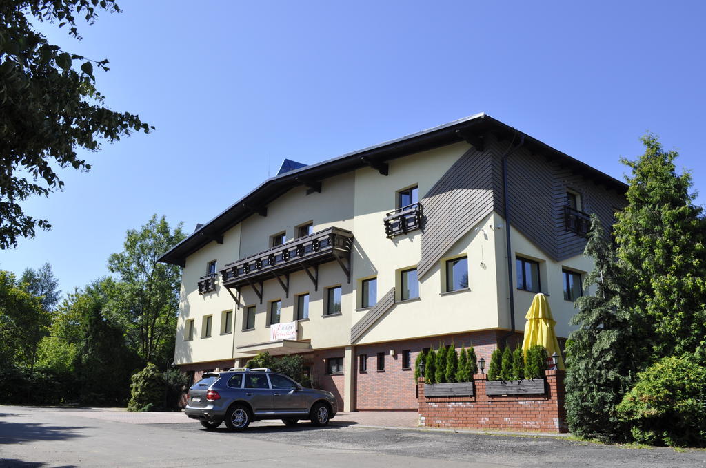 Hotel Na Bloniach Белско-Бяла Екстериор снимка